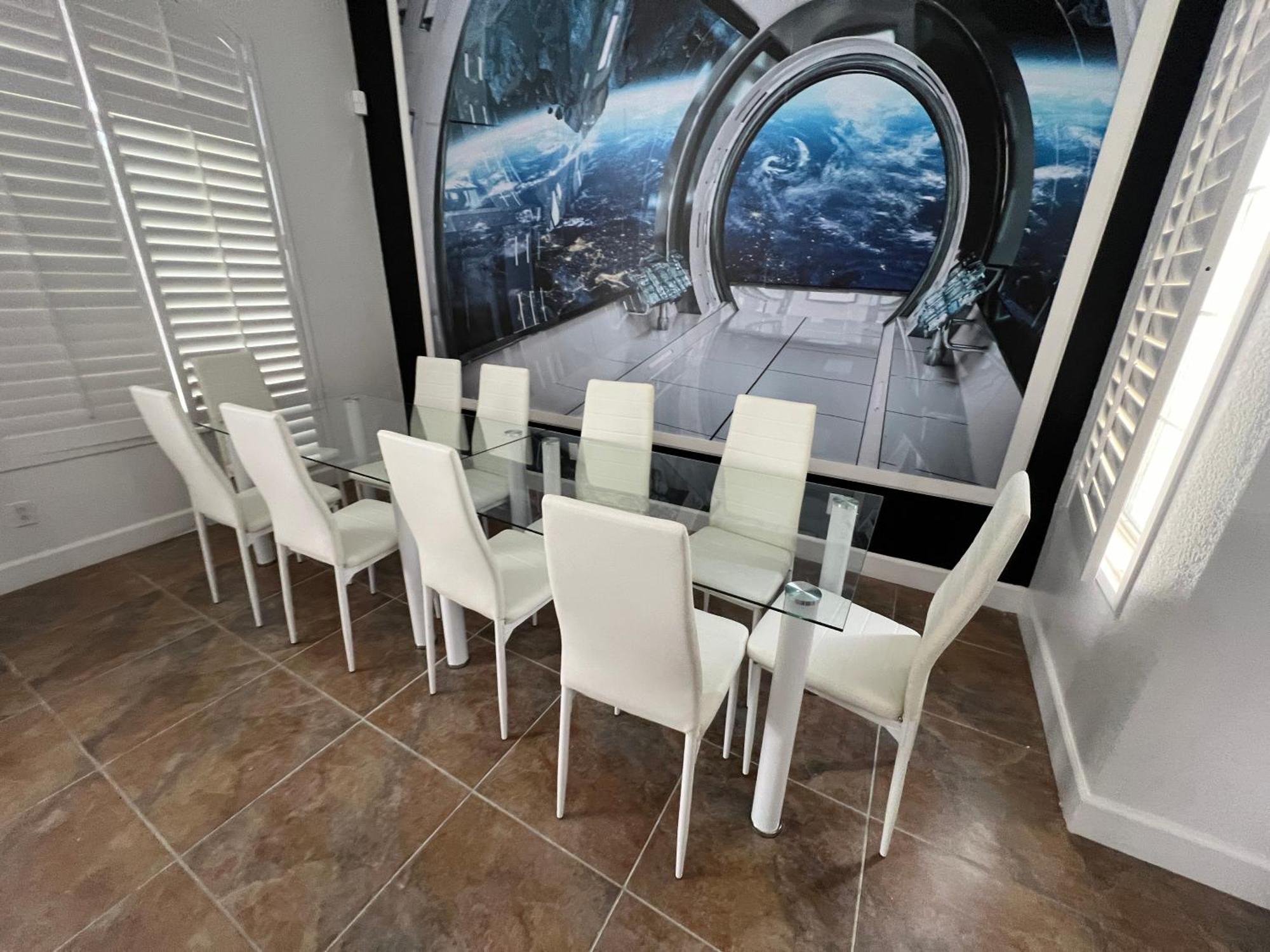Comfy Expansive Home - Near The Strip - Heated Pool Лас-Вегас Экстерьер фото