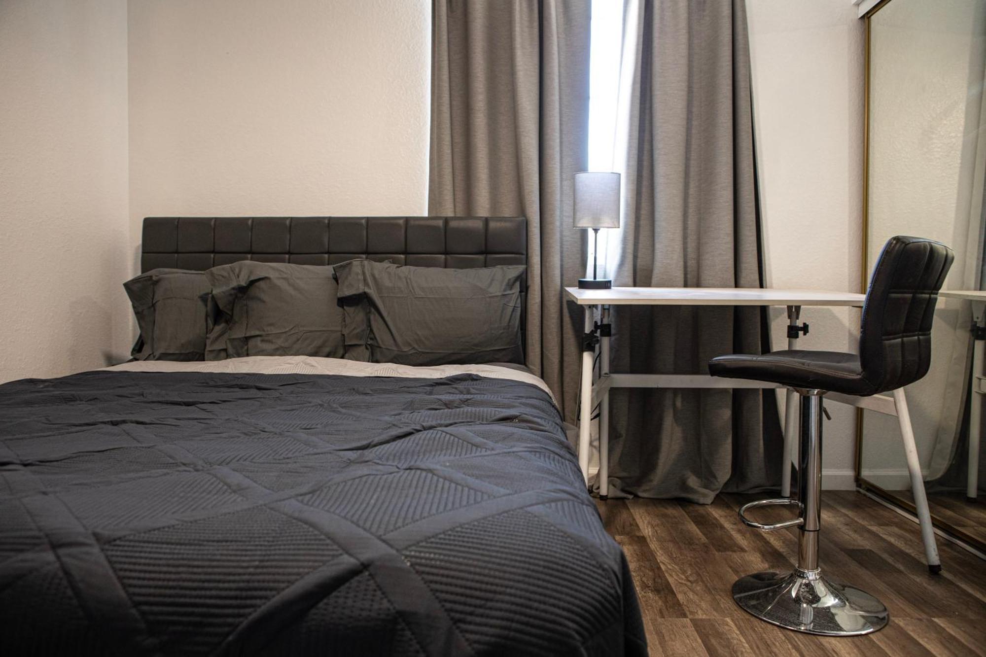 Comfy Expansive Home - Near The Strip - Heated Pool Лас-Вегас Экстерьер фото