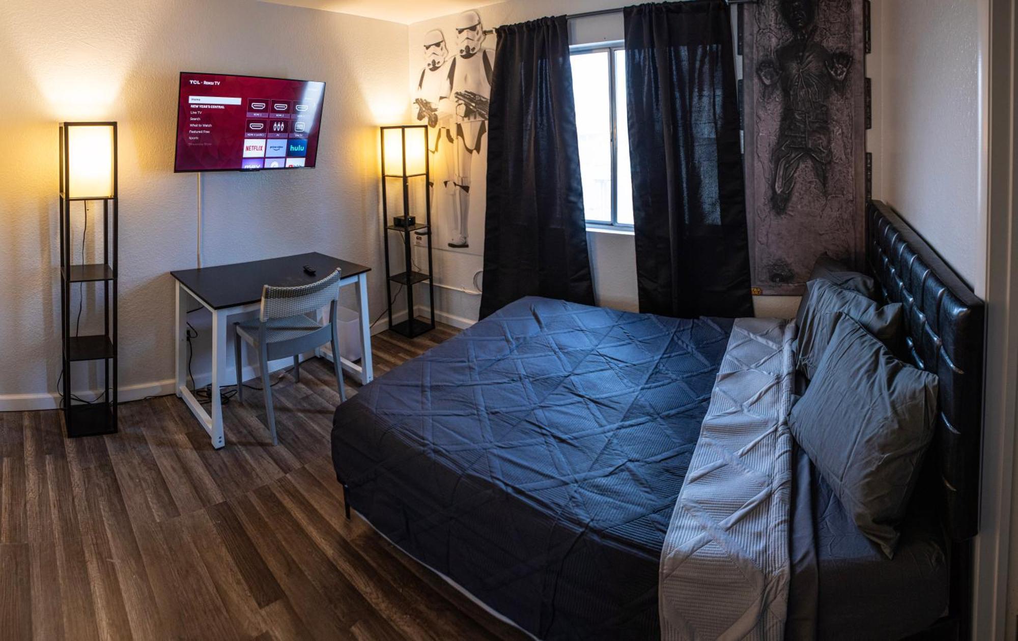 Comfy Expansive Home - Near The Strip - Heated Pool Лас-Вегас Экстерьер фото