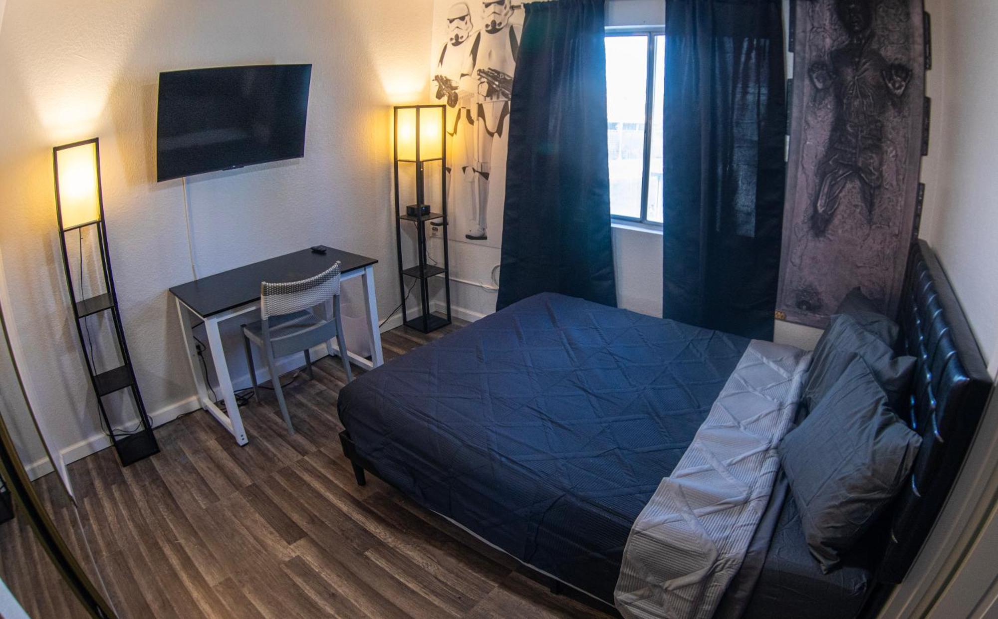 Comfy Expansive Home - Near The Strip - Heated Pool Лас-Вегас Экстерьер фото