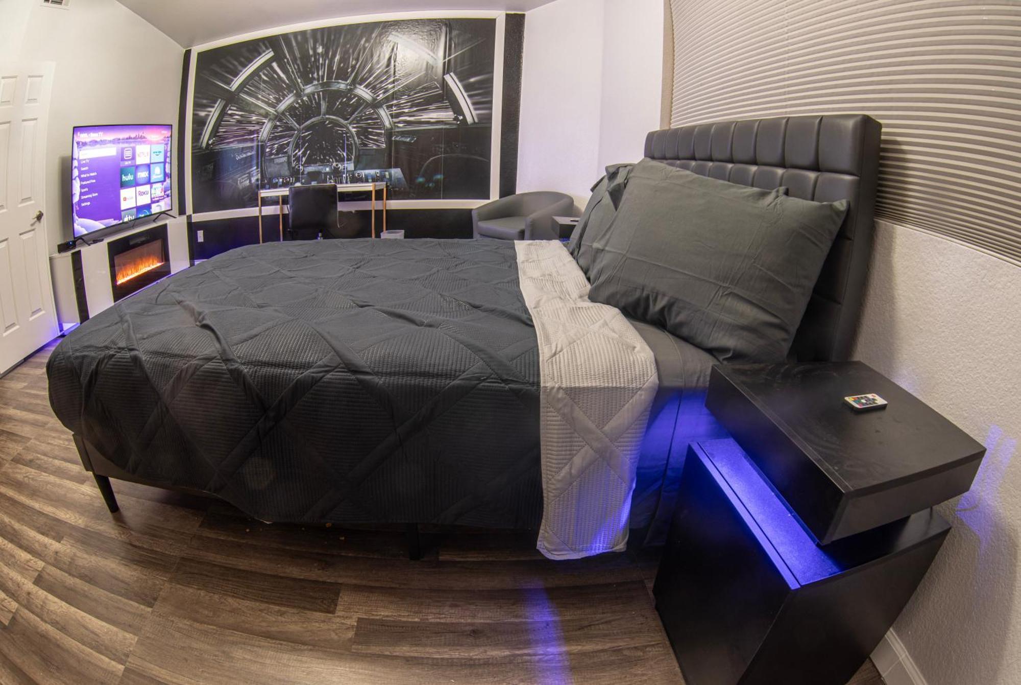 Comfy Expansive Home - Near The Strip - Heated Pool Лас-Вегас Экстерьер фото