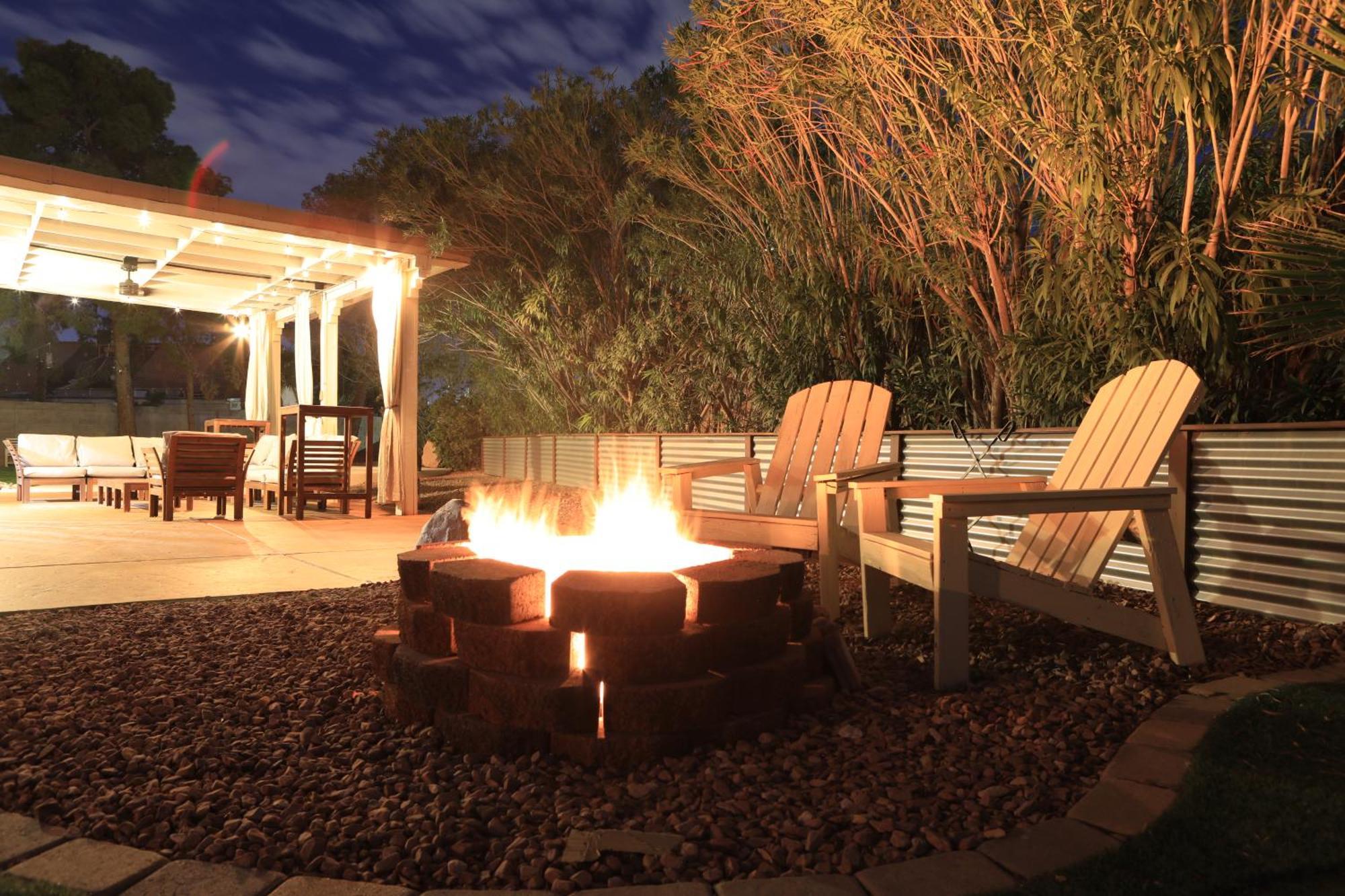 Comfy Expansive Home - Near The Strip - Heated Pool Лас-Вегас Экстерьер фото